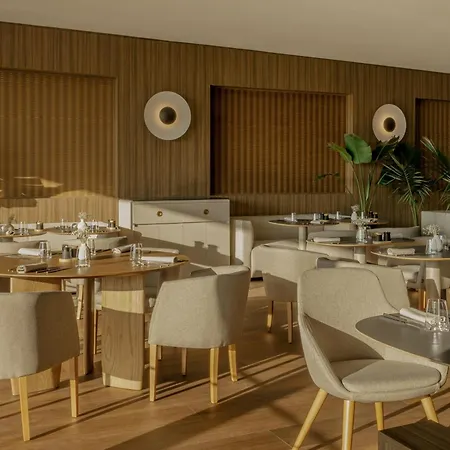 Torre Melina, A Gran Melia ホテル 5*