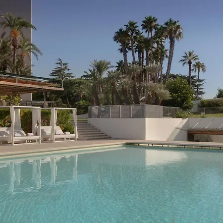 Torre Melina, A Gran Melia 호텔